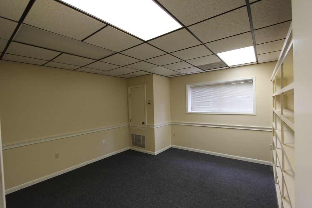 Hardy St Office Opportunity : 1507/1509 Hardy St , Hattiesburg, MS 39401